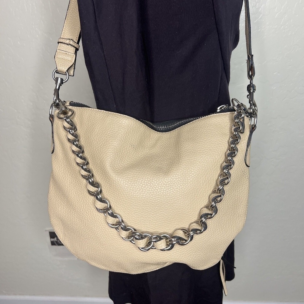 Inzi Chain Crossbody Bag In Beige - Picture 2 of 9